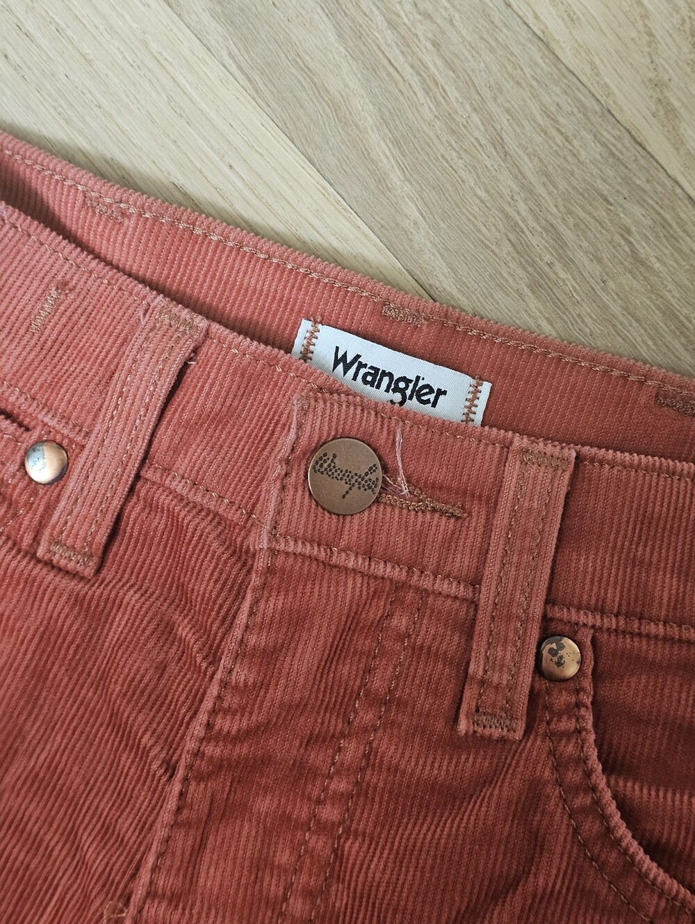 WRANGLER Corduroy HERTAGE FIT Women's BURNT ORANGE Vintage JEANS Denim 24 - Picture 3 of 7